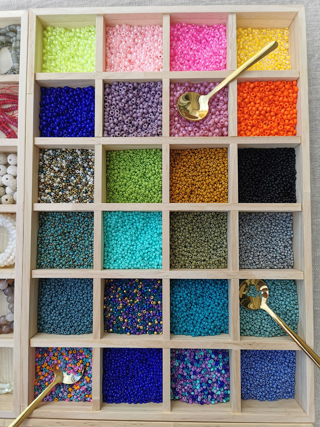 Schmuck_Workshop_GlasPerlen_Sortiment